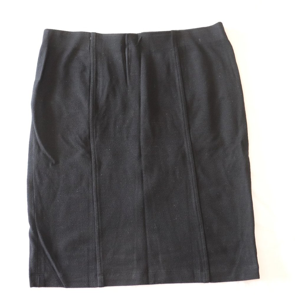 Vince. Black dress or casual Skirt Size M